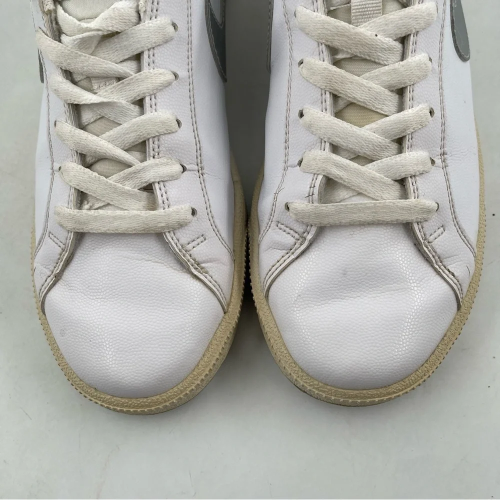 Nike Women’s Court Majestic White Grey Lace Up Low Top Running Shoes - Size 10